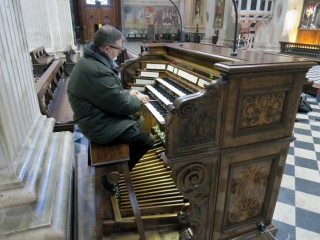 recording the sounds of the organ